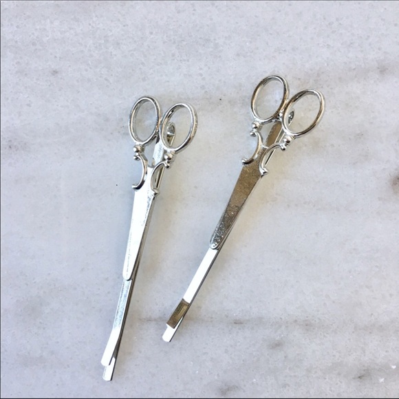 Scissors necklace and barrette pin set - Picture 3 of 3